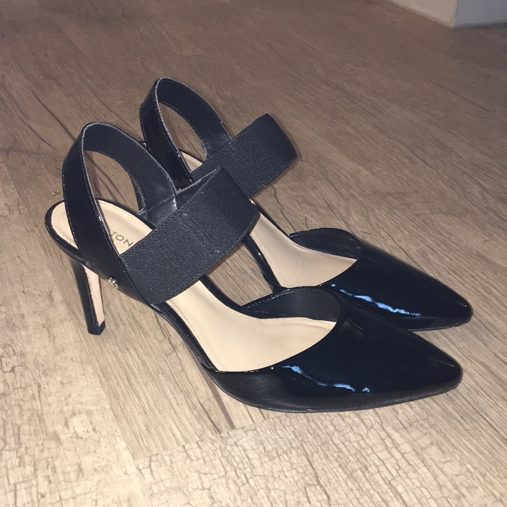 Antonio Melani - Pointed Toe w/ Strap - Size 8